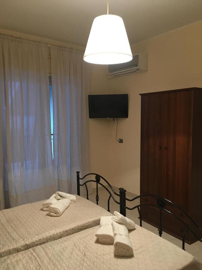 Appartement Casa Vacanze, A Due Passi Da Taormina à Letojanni Extérieur photo